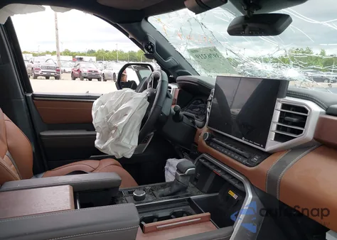 2024 Toyota Tundra Hybrid 1794 Edition z USA, uszkodzony, nr VIN 5TFMC5DB2RX051652